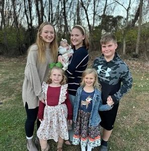 Meet your Posher, Pam